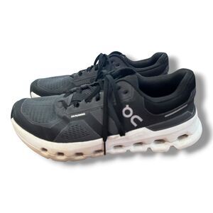 On Cloud Cloudrunner 2 Black Activewear Running Athleisure Women’s Size 9